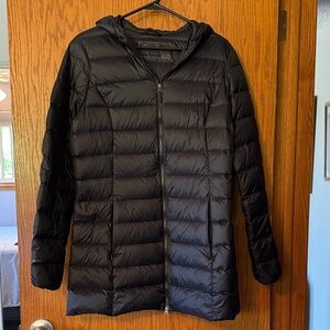 Eddie Bauer 650 Black Hooded Puffer Jacket
